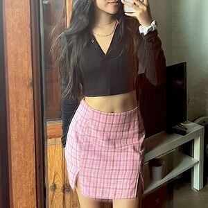 Zara black collared v-neck cropped top S